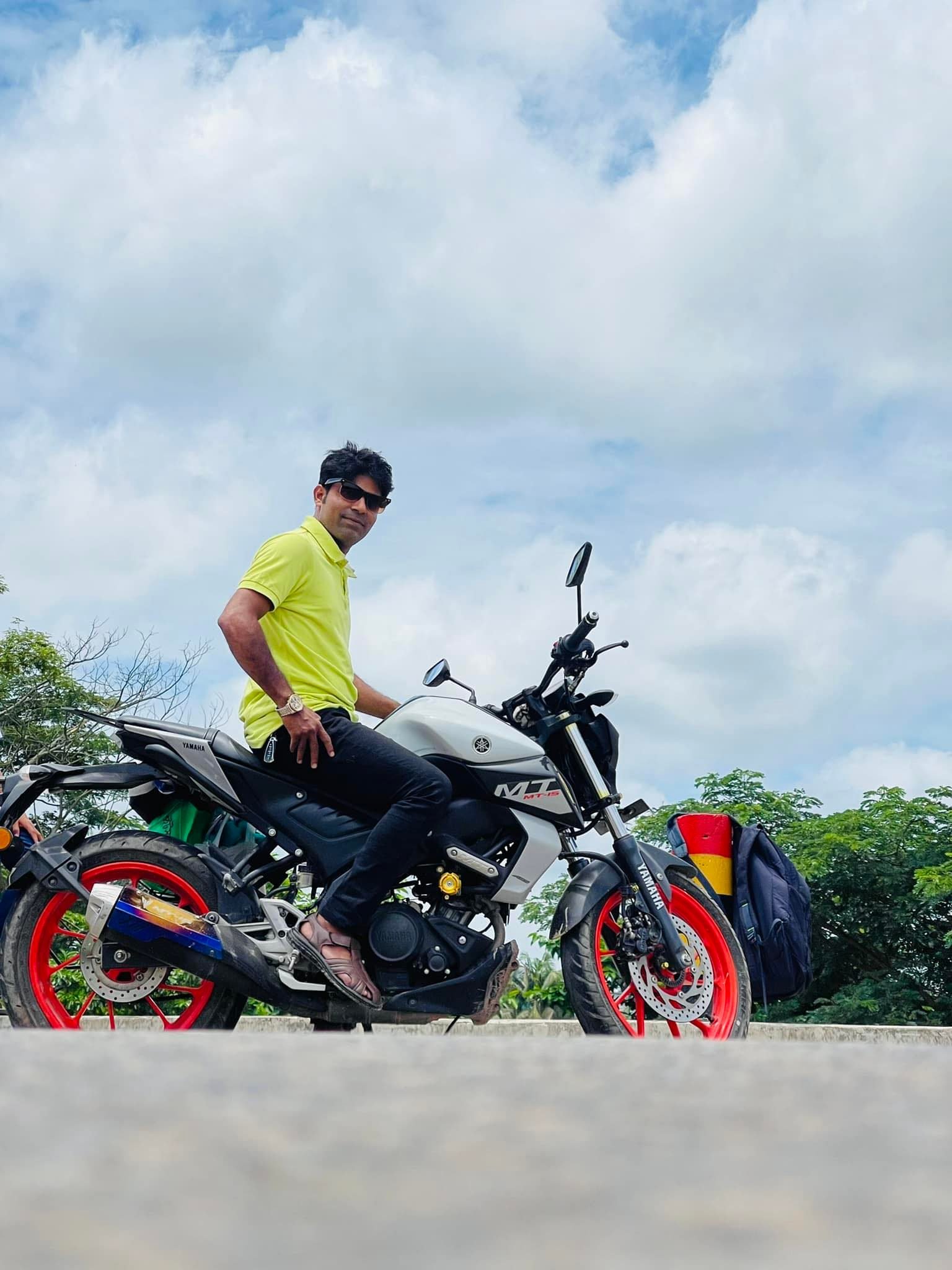 modern living room design for flat bd with ambient lighting